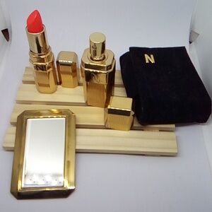 RARE find vintage Norell vanity set. In original velveteen case and original box